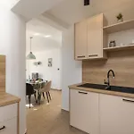 Beachfront Betty - Happy Apartamento