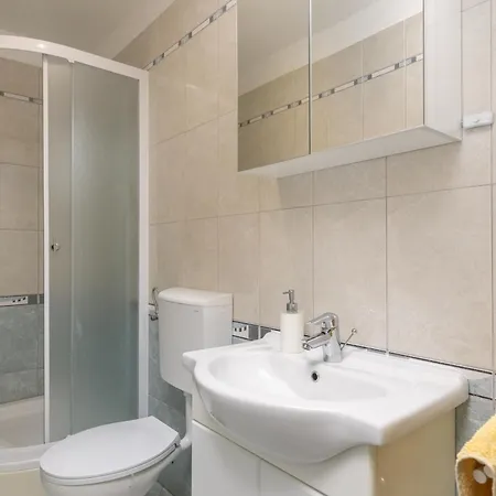 Apartman Beachfront Betty - Happy