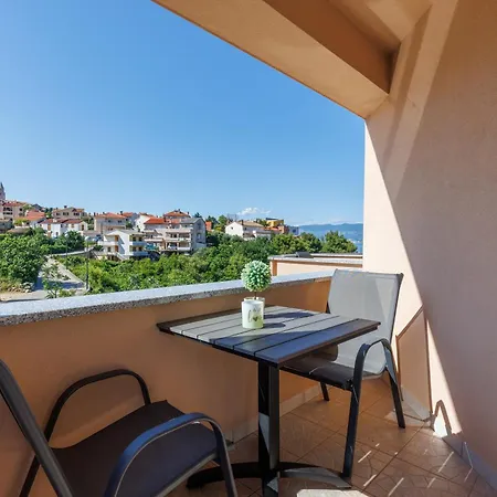 Betty Sea View Apartment With Balcony - Happy Rentals Apartamento Vrbnik (Primorje-Gorski Kotar)