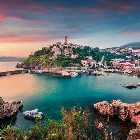 Apartman Beachfront Betty - Happy Vrbnik (Primorje-Gorski Kotar)